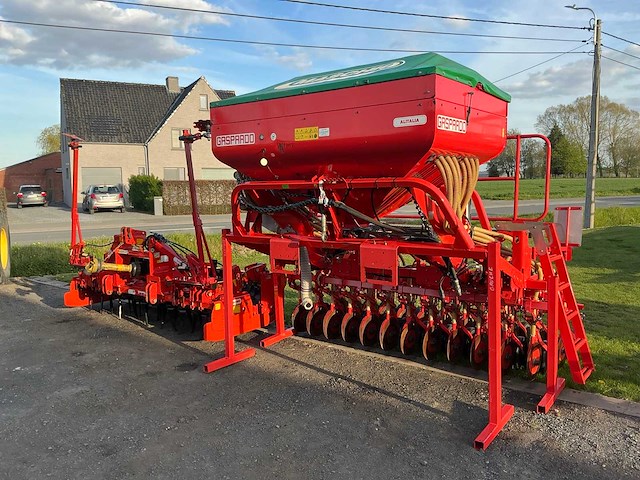 Maschio orso 3000 met gaspardo alitalia opbouw zaaicombinatie - afbeelding 1 van  76