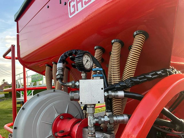 Maschio orso 3000 met gaspardo alitalia opbouw zaaicombinatie - afbeelding 19 van  76