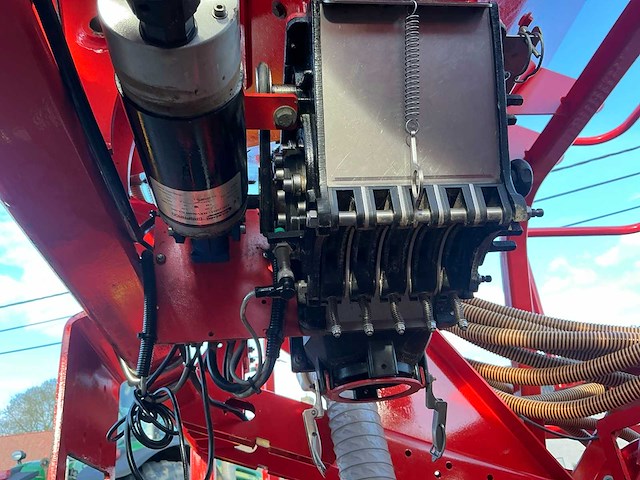 Maschio orso 3000 met gaspardo alitalia opbouw zaaicombinatie - afbeelding 24 van  76