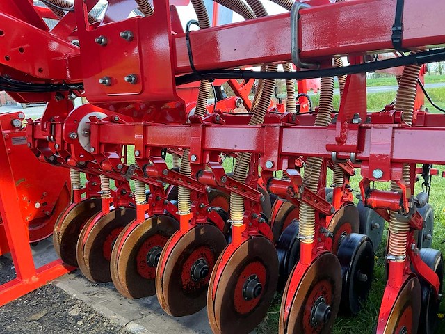 Maschio orso 3000 met gaspardo alitalia opbouw zaaicombinatie - afbeelding 27 van  76