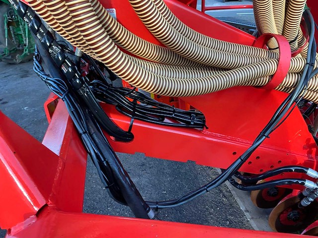 Maschio orso 3000 met gaspardo alitalia opbouw zaaicombinatie - afbeelding 36 van  76