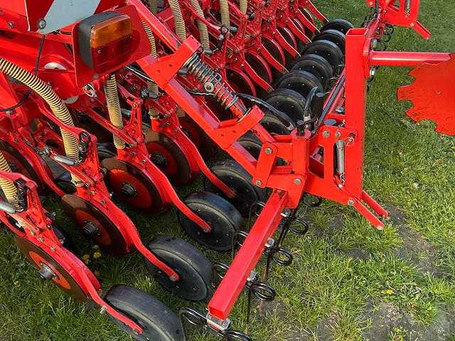 Maschio orso 3000 met gaspardo alitalia opbouw zaaicombinatie - afbeelding 42 van  76