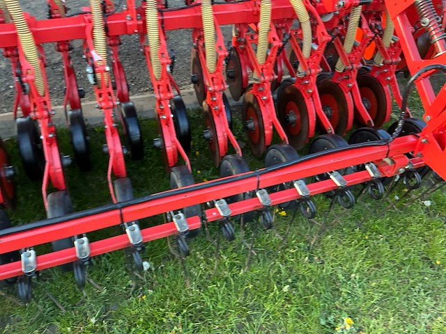 Maschio orso 3000 met gaspardo alitalia opbouw zaaicombinatie - afbeelding 47 van  76