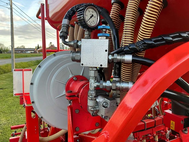 Maschio orso 3000 met gaspardo alitalia opbouw zaaicombinatie - afbeelding 63 van  76
