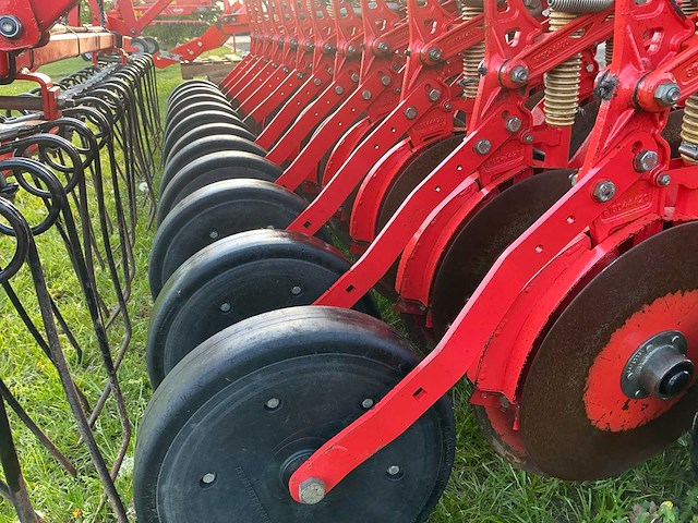 Maschio orso 3000 met gaspardo alitalia opbouw zaaicombinatie - afbeelding 68 van  76