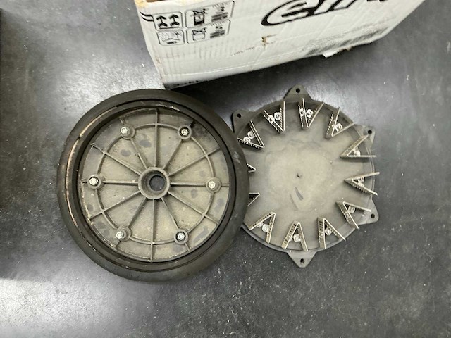 Maschio orso 3000 met gaspardo alitalia opbouw zaaicombinatie - afbeelding 81 van  82