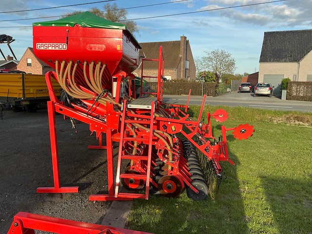 Maschio orso 3000 met gaspardo alitalia opbouw zaaicombinatie - afbeelding 75 van  76