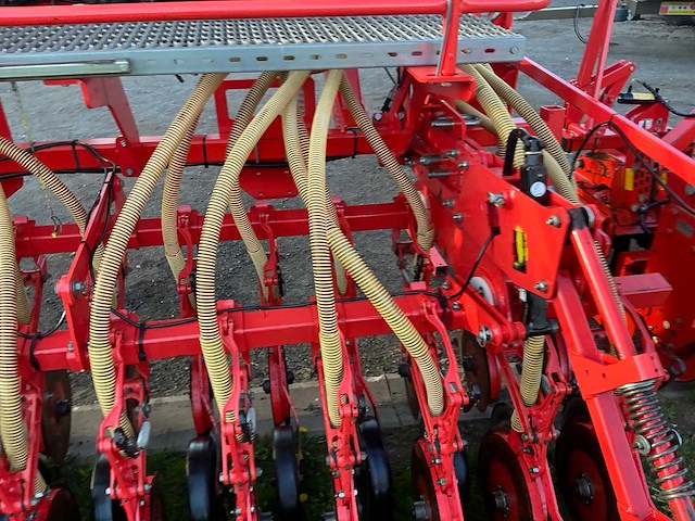 Maschio orso 3000 met gaspardo alitalia opbouw zaaicombinatie - afbeelding 46 van  82