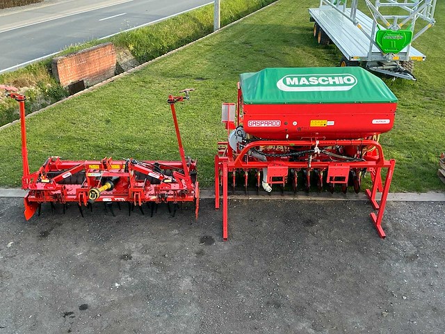 Maschio orso 3000 met gaspardo alitalia opbouw zaaicombinatie - afbeelding 78 van  82