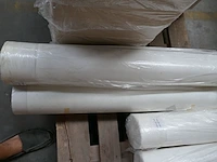 Maskeerpapier en glasvezelbehang - afbeelding 3 van  7