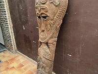 Masker houtsnijwerk kokosnoot - afbeelding 1 van  4