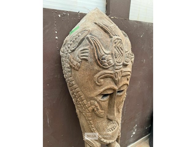 Masker houtsnijwerk kokosnoot - afbeelding 4 van  4