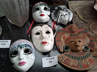 Maskers - afbeelding 1 van  3