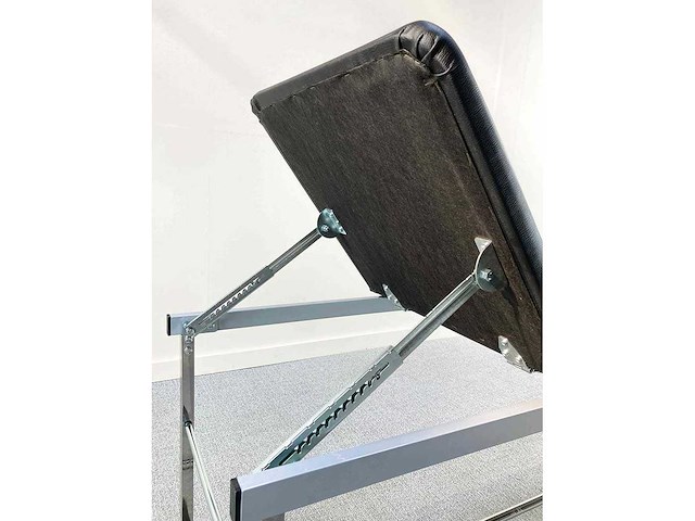 Massage table - afbeelding 9 van  13