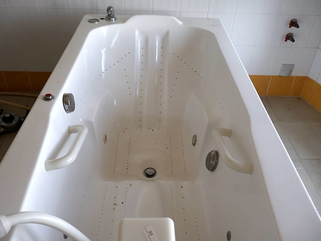 Massagebad - afbeelding 4 van  8