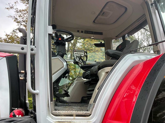 Massey ferguson - 2023 - 8s 245 - 4wd landbouwtractor - afbeelding 3 van  37