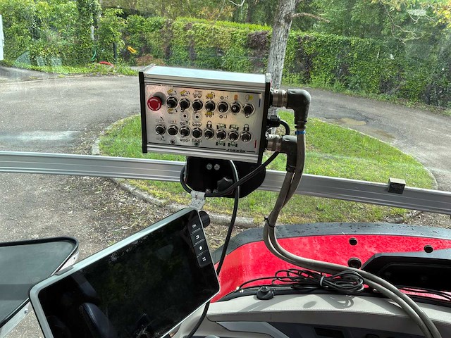 Massey ferguson - 2023 - 8s 245 - 4wd landbouwtractor - afbeelding 6 van  37