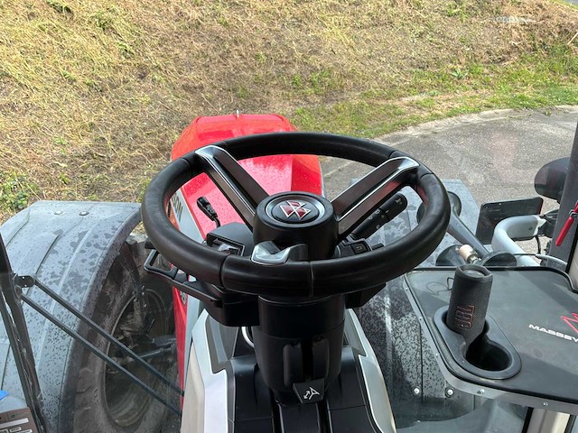 Massey ferguson - 2023 - 8s 245 - 4wd landbouwtractor - afbeelding 7 van  37
