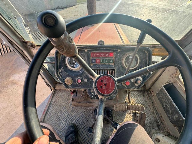 Massey ferguson - 698 - 4-wheel drive tractor - 1983 - afbeelding 7 van  18