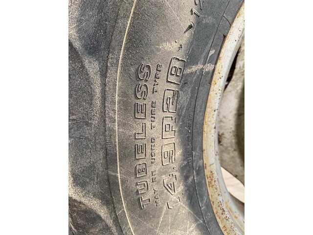 Massey ferguson - 698 - 4-wheel drive tractor - 1983 - afbeelding 3 van  17