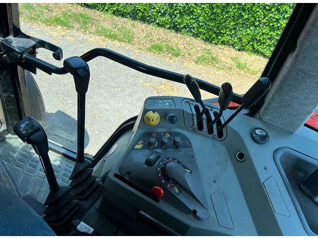 Massey ferguson - 8120 dynashift - 4-wheel drive tractor - 1997 - afbeelding 5 van  18