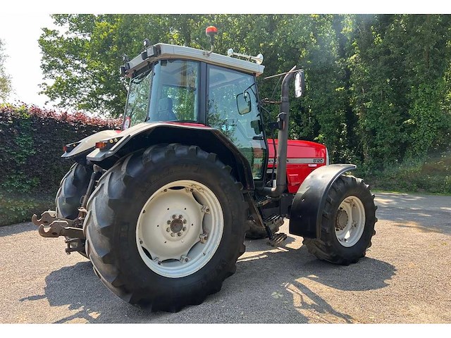 Massey ferguson - 8120 dynashift - 4-wheel drive tractor - 1997 - afbeelding 16 van  18