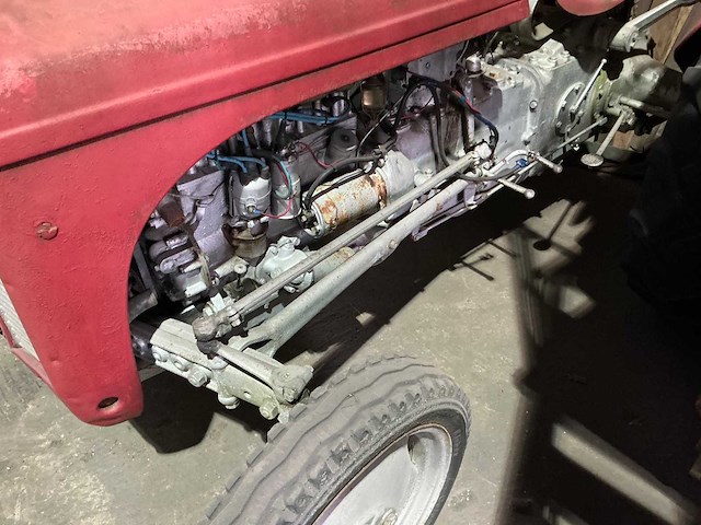Massey ferguson - vintage tractor - afbeelding 3 van  9