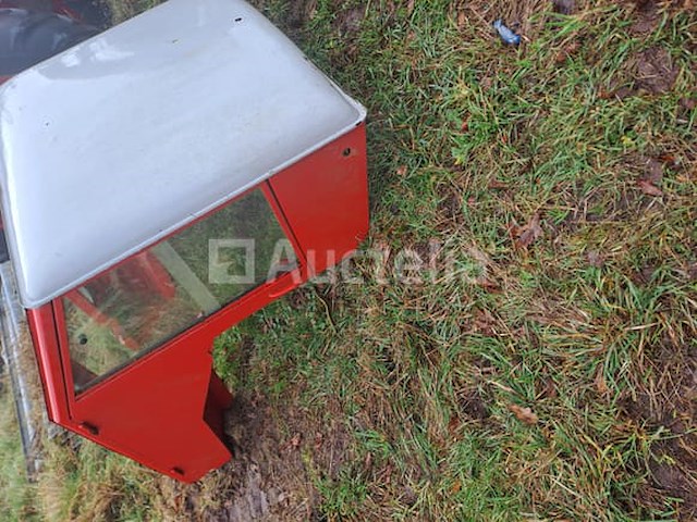 Massey ferguson 145 tractorcabine - afbeelding 1 van  4