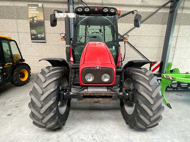 Massey ferguson 5455 dyna 4 vierwielaangedreven landbouwtractor - afbeelding 24 van  24