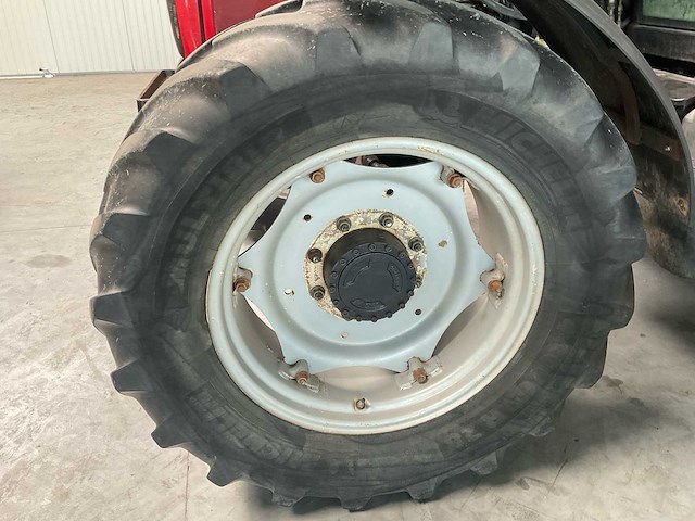 Massey ferguson 5455 dyna 4 vierwielaangedreven landbouwtractor - afbeelding 10 van  24