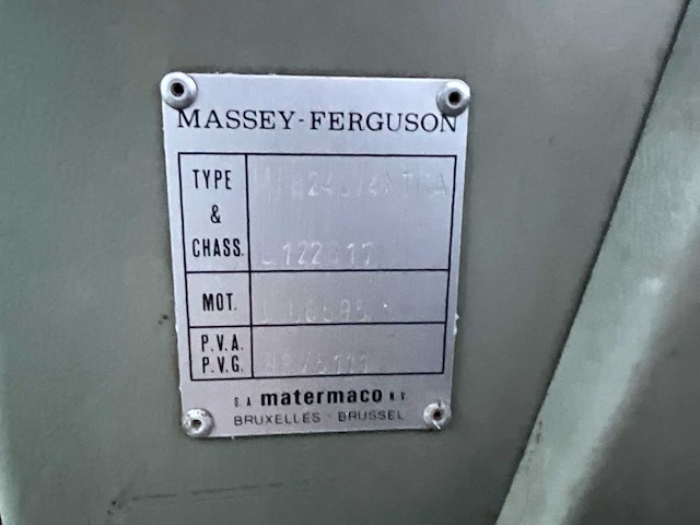 Massey ferguson 8240 vierwielaangedreven landbouwtractor - afbeelding 19 van  23