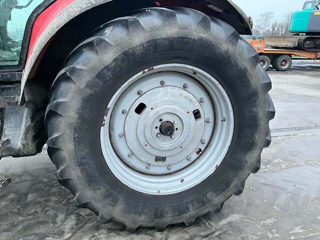 Massey ferguson 8240 vierwielaangedreven landbouwtractor - afbeelding 8 van  23