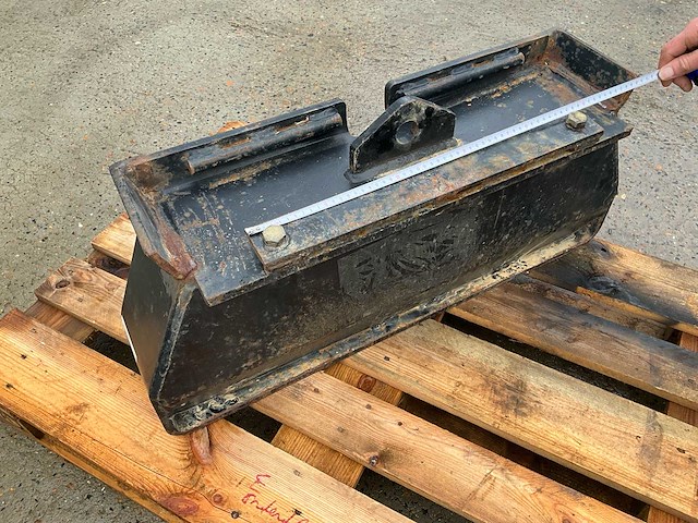 Massey ferguson gewichtendrager verbrede neusgewichten drager - afbeelding 3 van  5