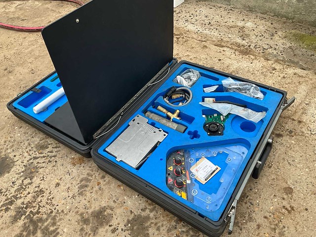 Massey ferguson koffer elektronische componenten 6100 serie massey ferguson - afbeelding 2 van  4