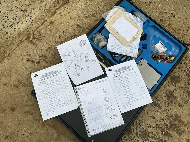 Massey ferguson koffer elektronische componenten 6100 serie massey ferguson - afbeelding 4 van  4