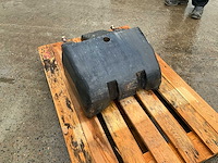 Massey ferguson onderneusgewicht 8200 serie onderneusgewicht - afbeelding 2 van  6