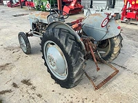 Massey-ferguson te20 oldtimer tractor - afbeelding 18 van  24