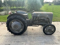 Massey-ferguson te20 oldtimer tractor - afbeelding 21 van  24
