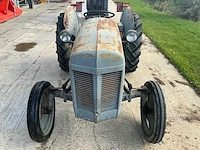 Massey-ferguson te20 oldtimer tractor - afbeelding 23 van  24