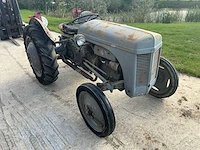 Massey-ferguson te20 oldtimer tractor - afbeelding 21 van  24