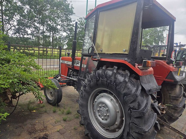 Massey fergusson - 1980 - 260 2rm - oldtimer tractor - afbeelding 17 van  19