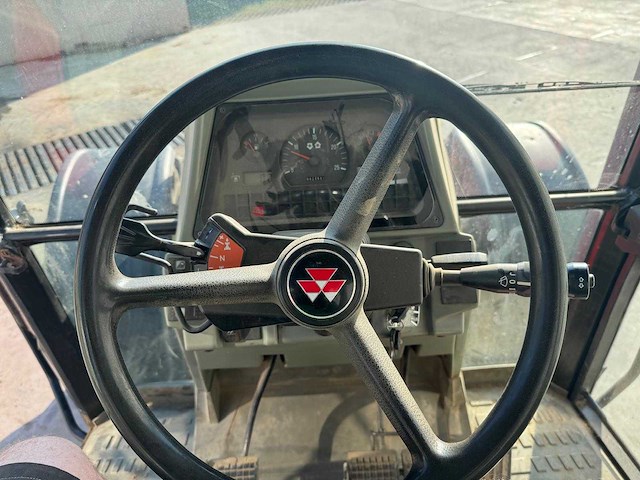 Massey fergusson - mf8240 - 4-wheel drive tractor - 2002 - afbeelding 6 van  18
