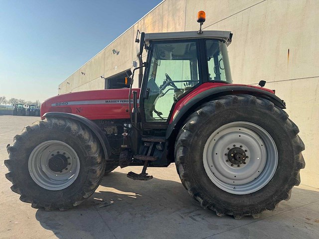 Massey fergusson - mf8240 - 4-wheel drive tractor - 2002 - afbeelding 17 van  18