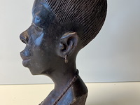 Massief beeld met inscriptie - afbeelding 3 van  5