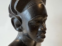 Massief beeldje man - afbeelding 4 van  4