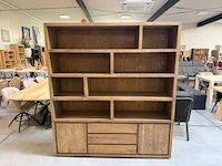 Massief eiken boekenkast