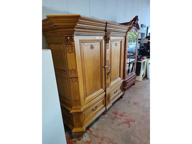 Massief eiken kast met 2 deuren, 2 laden en 2 leggers 200x80x200 cm - afbeelding 3 van  9