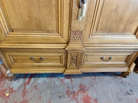 Massief eiken kast met 2 deuren, 2 laden en 2 leggers 200x80x200 cm - afbeelding 7 van  9