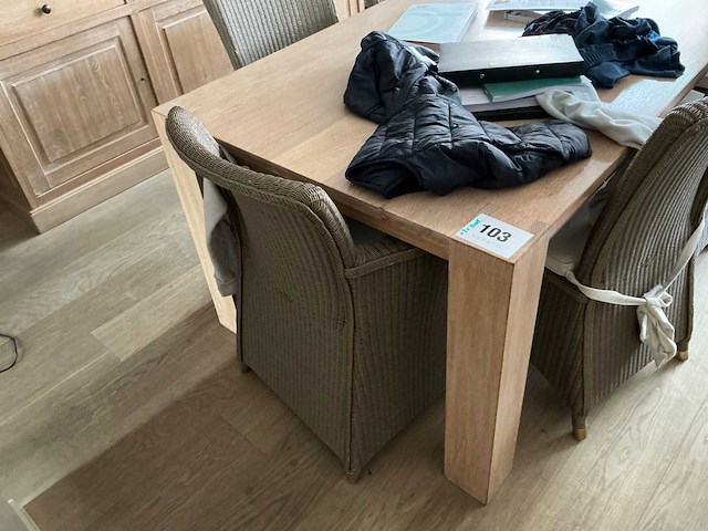 Massief houten eetkamertafel + stoel (8x) - afbeelding 2 van  7