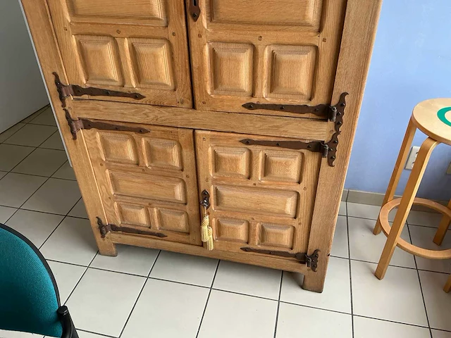 Massief houten kast - afbeelding 5 van  10